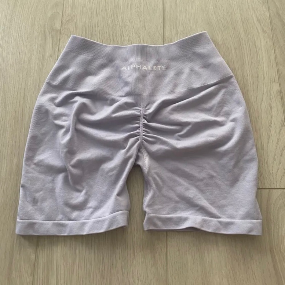 Alphalete Misty Lilac Amplify 4.5” Shorts